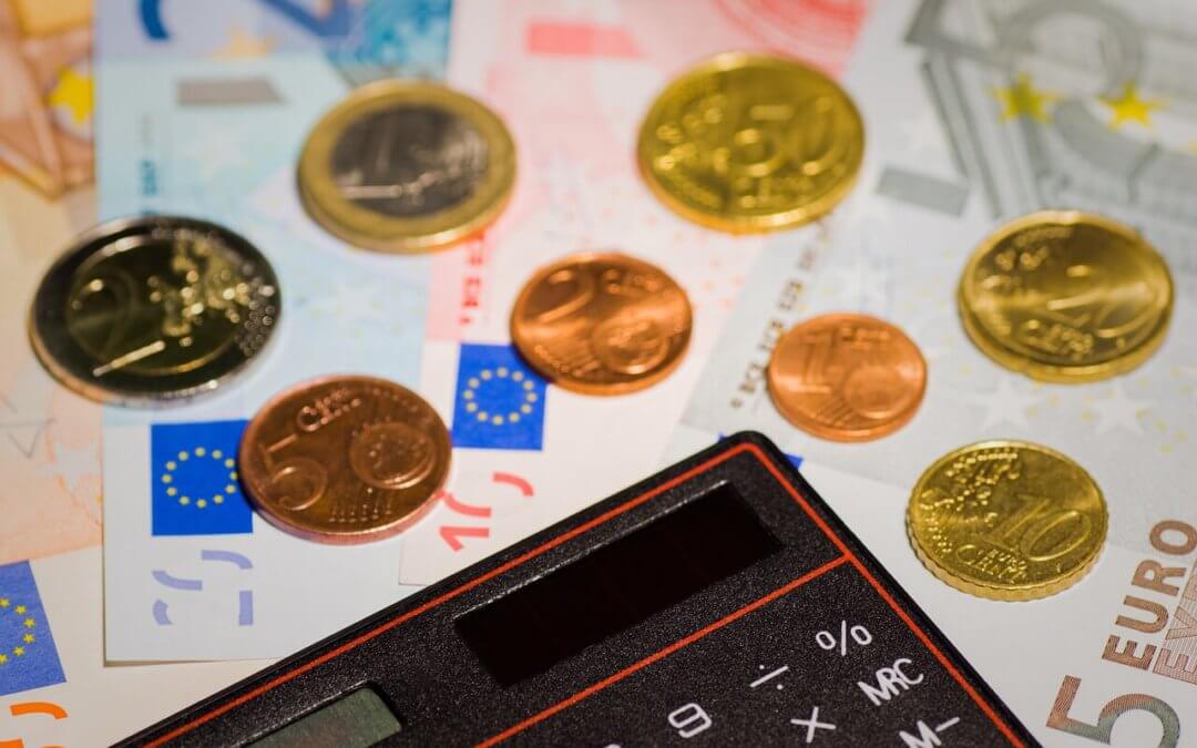 Esfera BR | Inflação e taxa de juros altas desafiam o sistema financeiro global